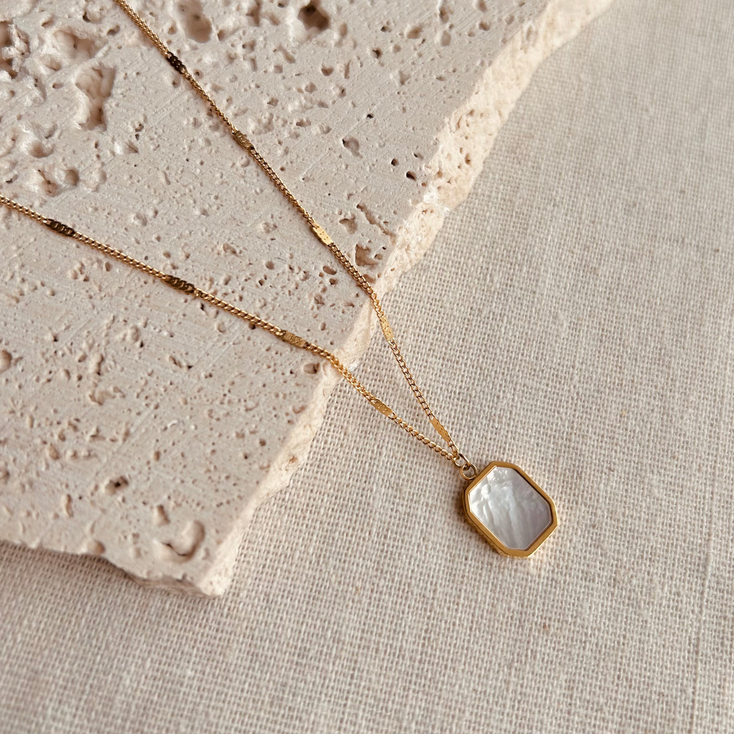 Pearl Necklace - 18k Gold Plated