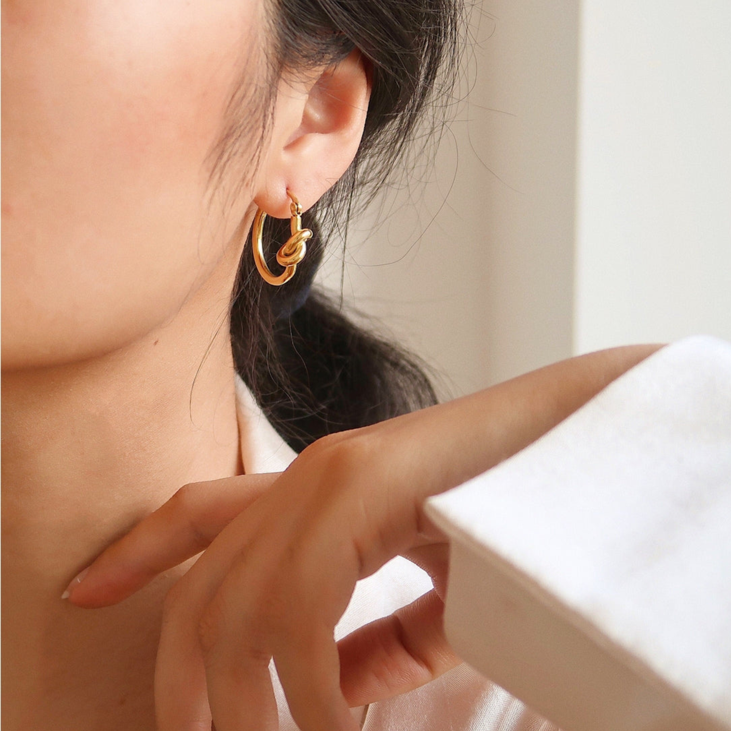 Knotted hoop earrings - 18K Gold Plated